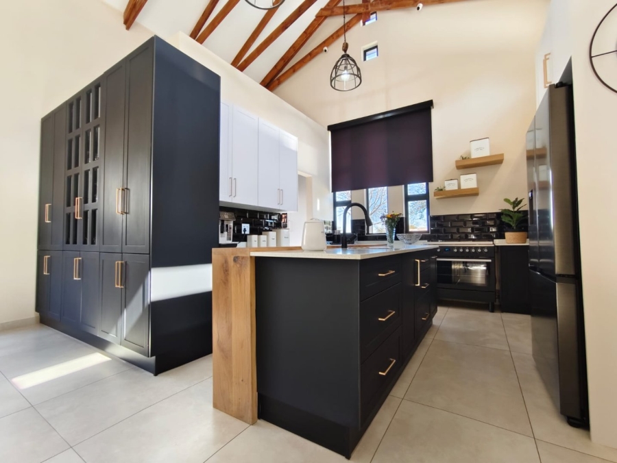 3 Bedroom Property for Sale in Meerhof North West